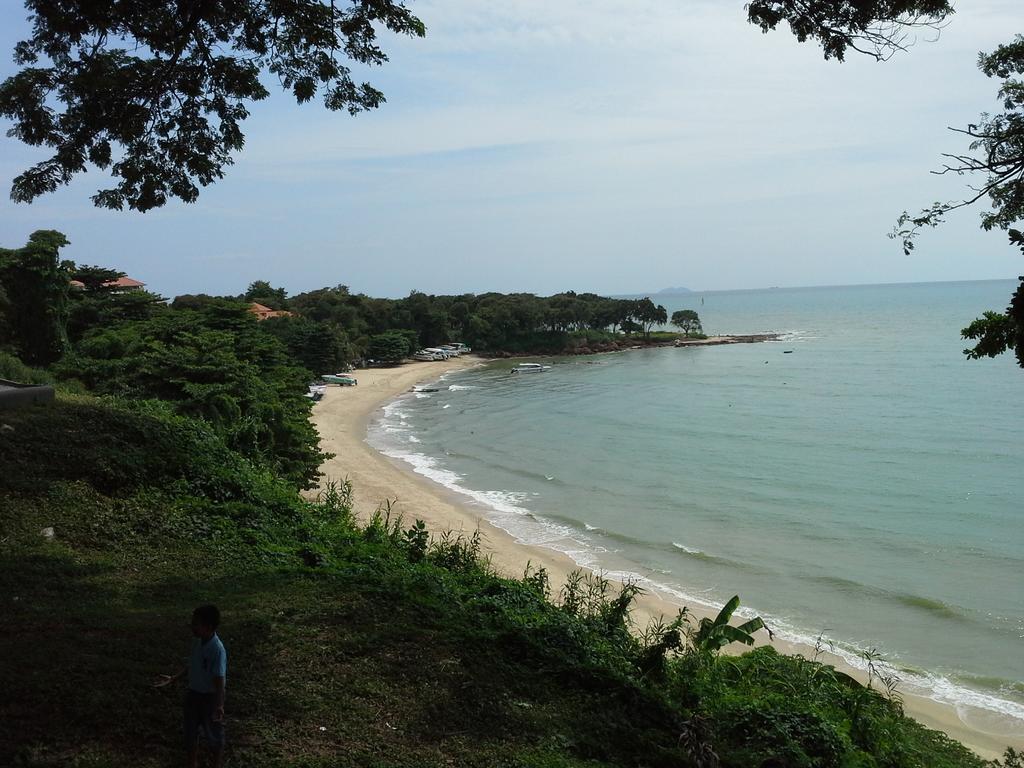 Cosy Beach View Apartments Pattaya Exterior photo